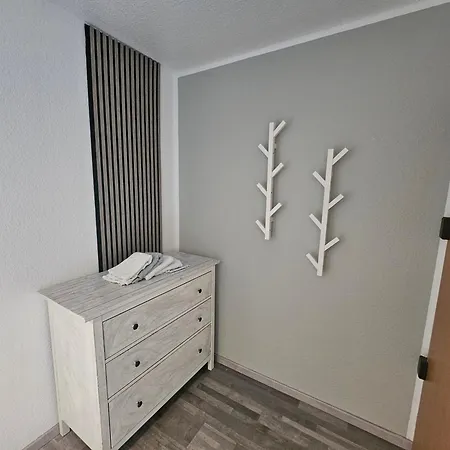 Zentral 1 *